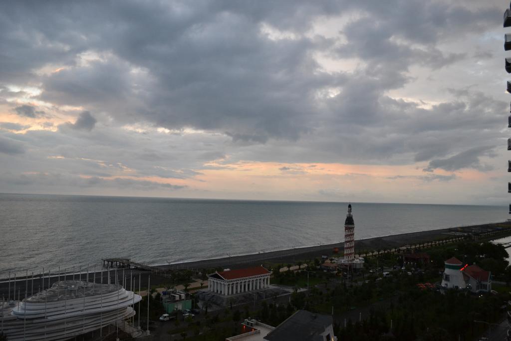 Orbi Towers Rooms Batumi Exteriör bild